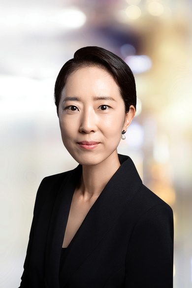 Portrait of Hyosoo Lee, REALTOR®.